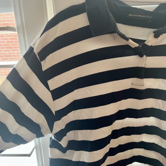 Brandy Melville Long Sleeve Collared Shirt - Picture 3 of 4